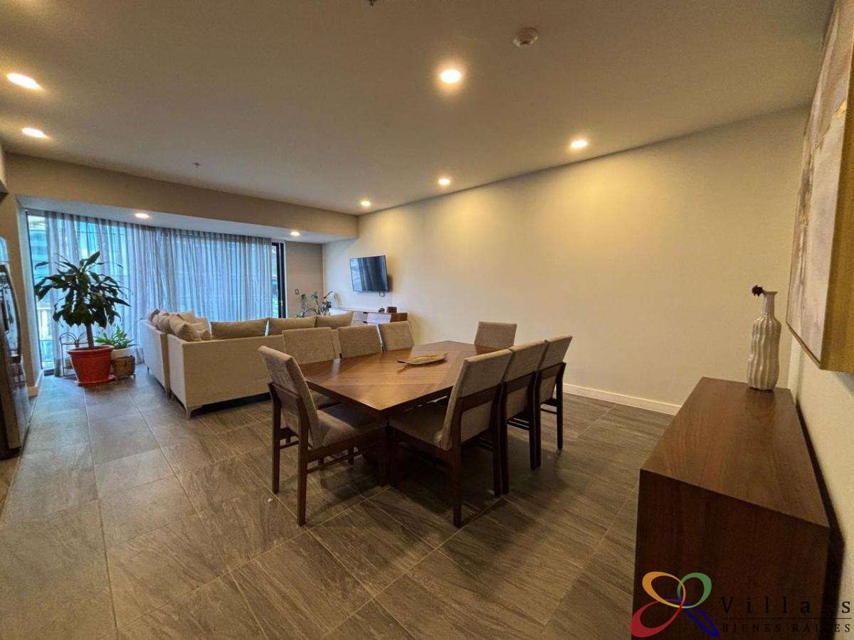 4068061e-4e00-4f57-9f3d-3460e8dc35fc.jpg